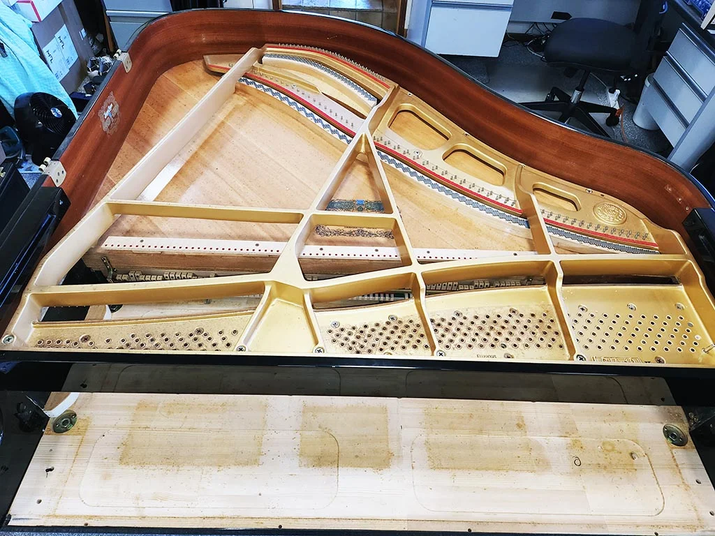 kawai-piano-restring-clean-soundboard-1-1024